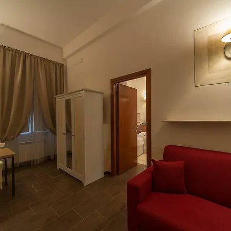 Vaticana Konukevi 2*